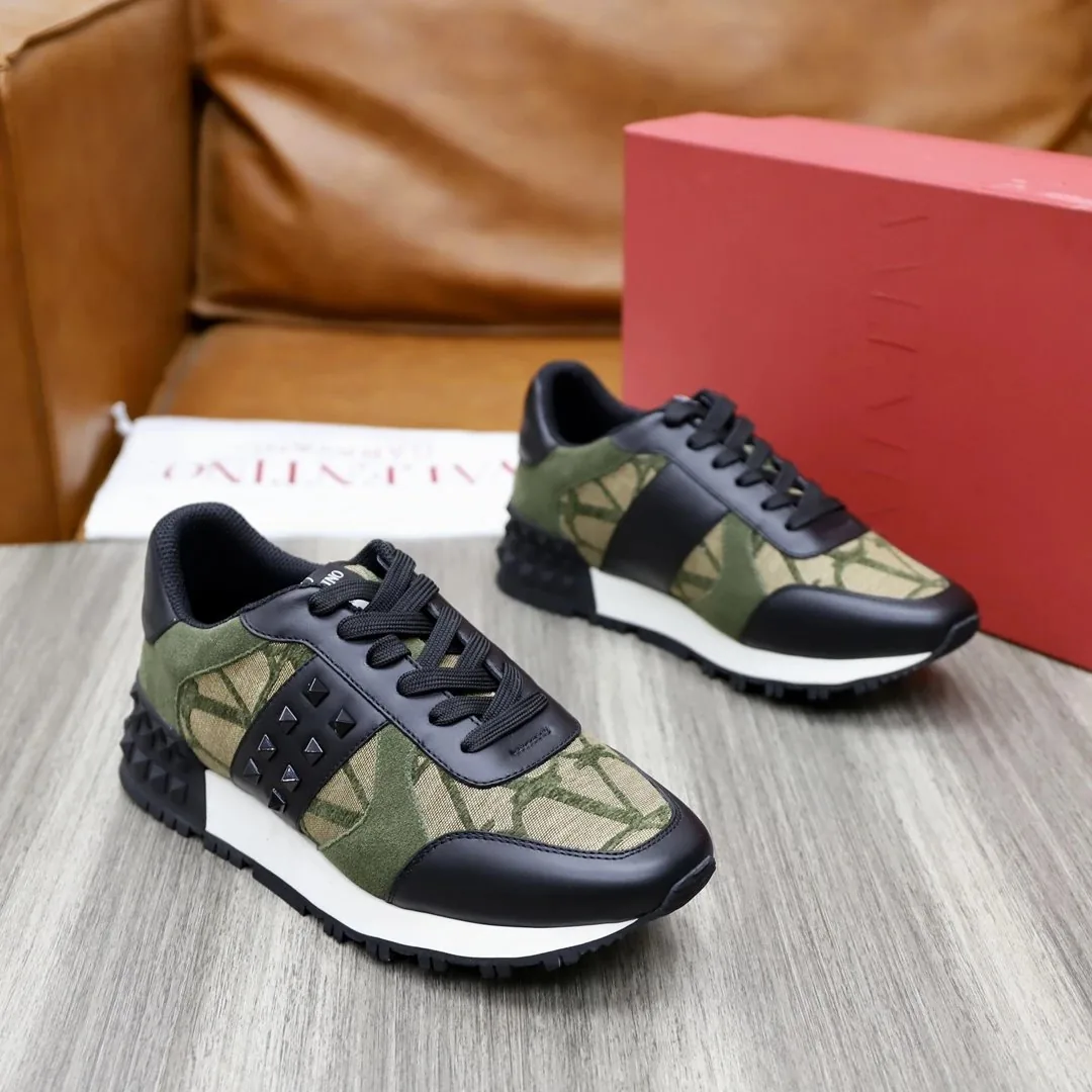 Valentino Garavani VLTN Print Sneakers — Photo 11