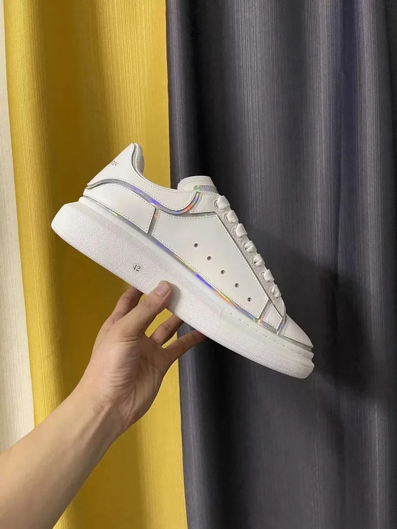 Alexander McQueen Oversized Sneaker White Low-Top Trainers — Photo 3