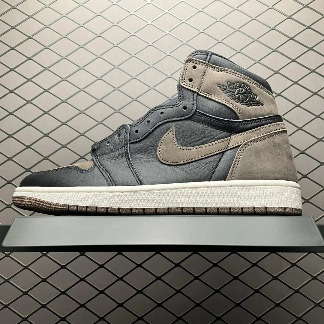 Air Jordan 1 High Red — Photo 3