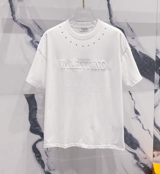 Short-Sleeve Tee — Photo 5
