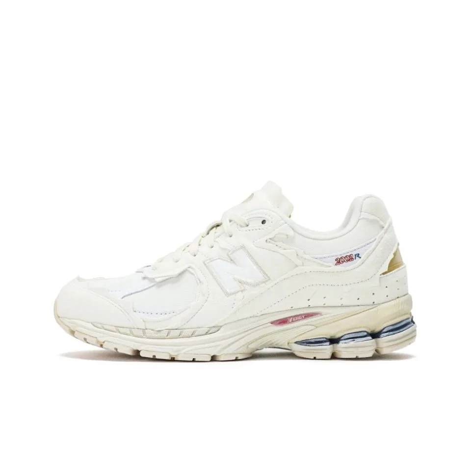New Balance 2002 Sneakers — QC