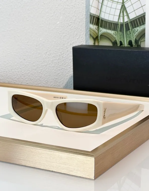 Saint Laurent SL M140 Sunglasses — Photo 10