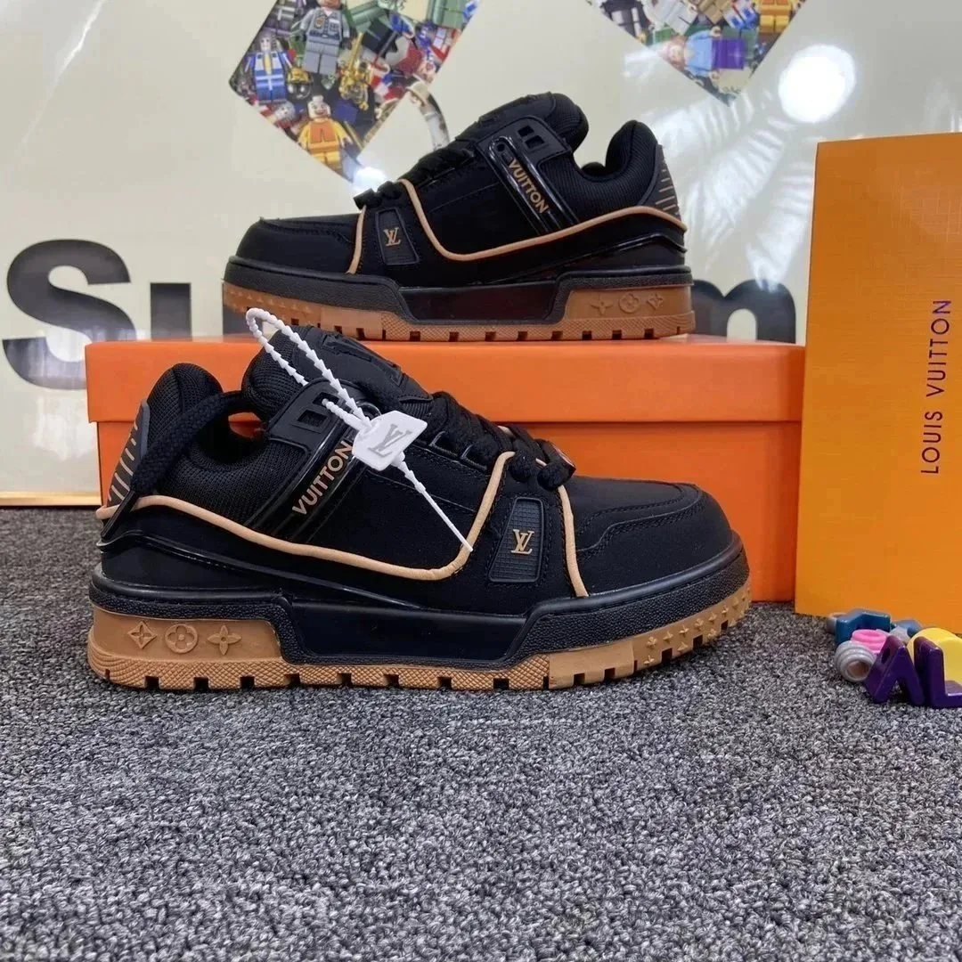 Louis Vuitton LV Trainer White Lace-Up Sneakers — Photo 2