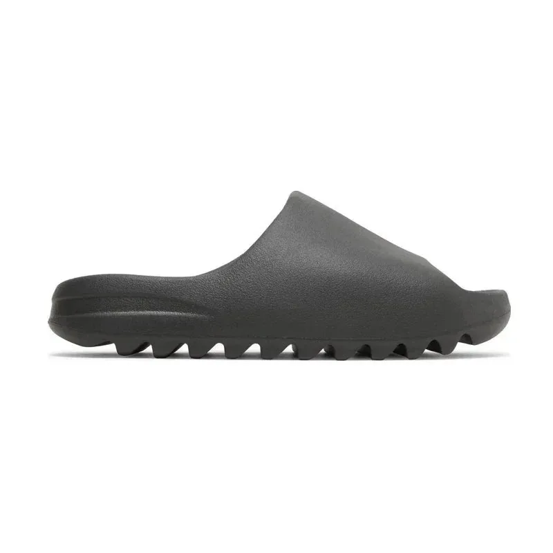 Adidas Yeezy Classic Sneakers — Photo 3