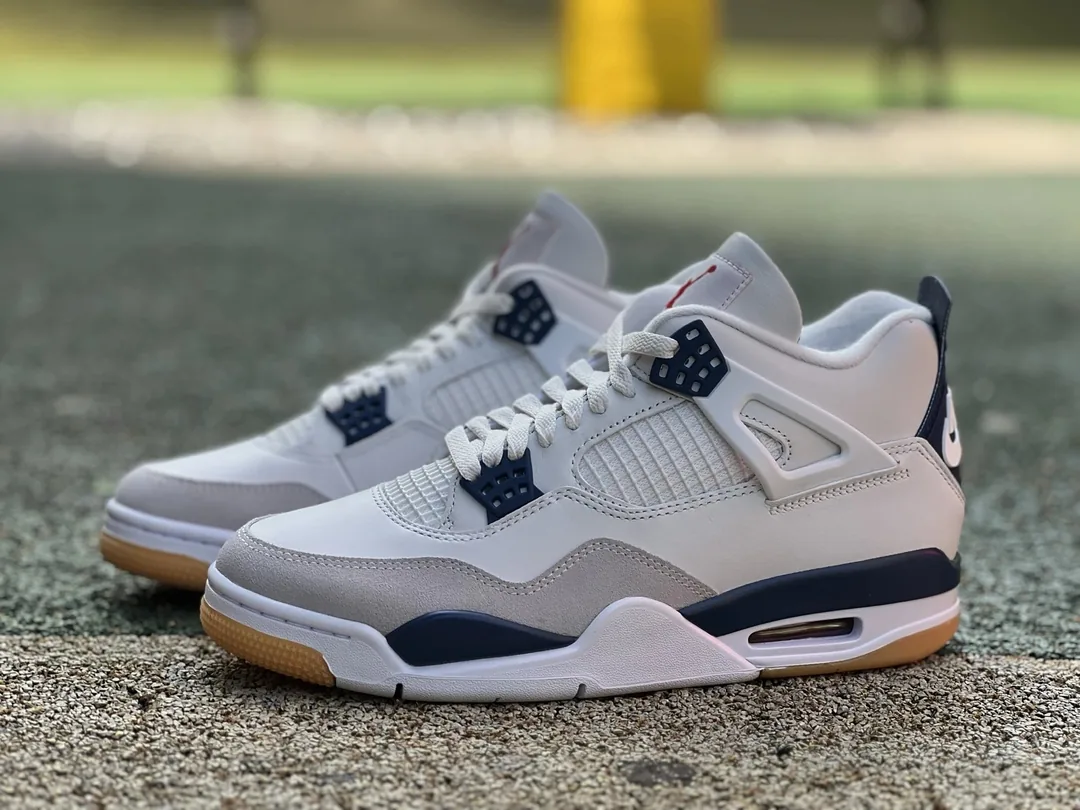 Air Jordan 4 Navy Sneakers