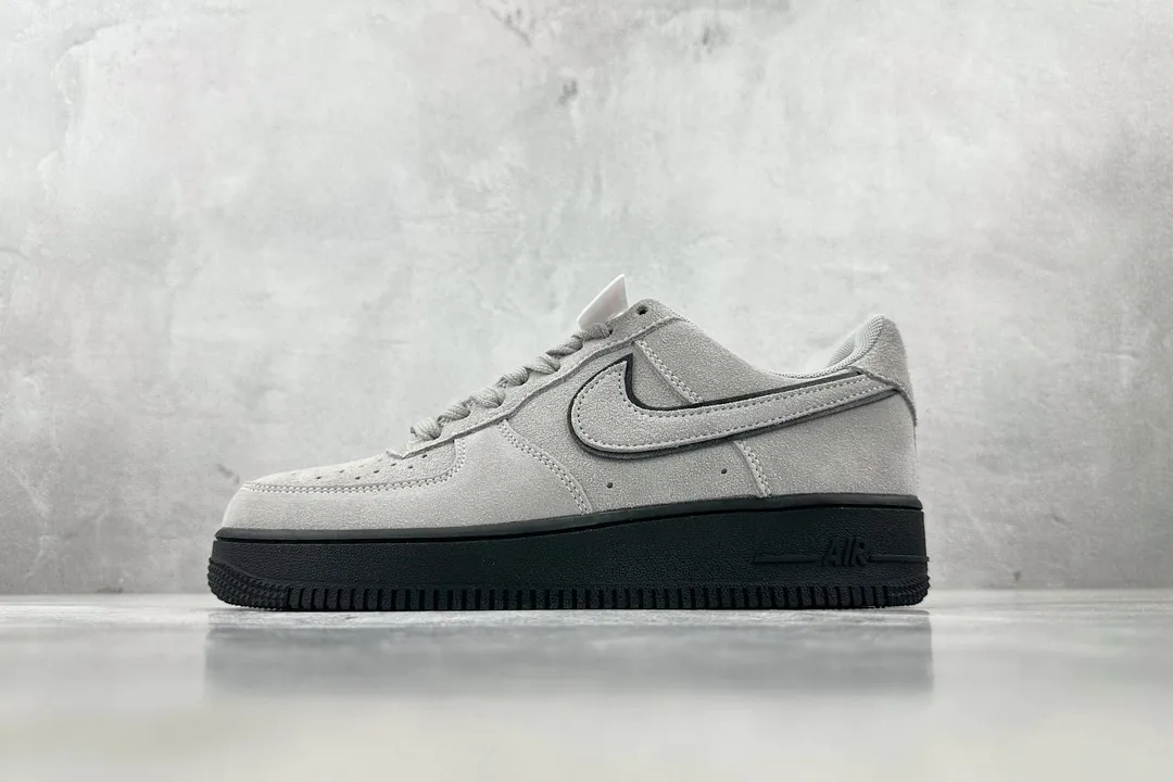 Air Jordan 1 Low Grey