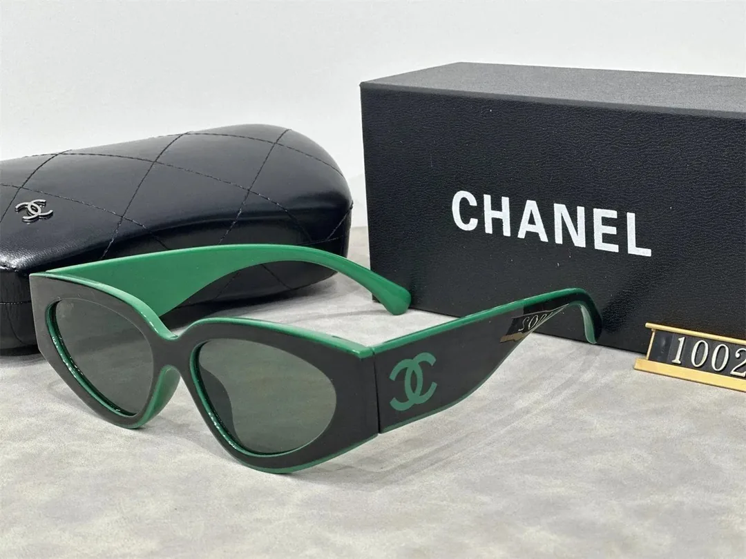 Chanel CC Logo Sunglasses Collection — Photo 15