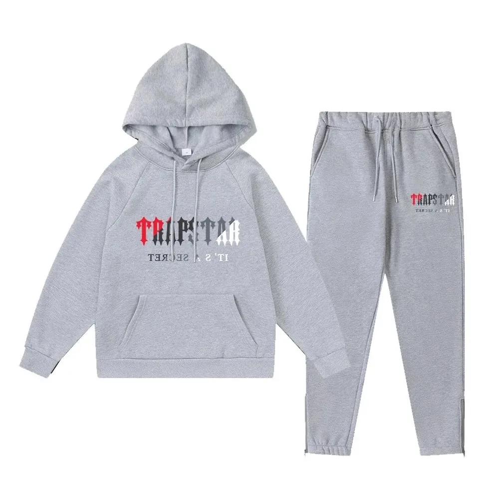 Hoodie And Sweatpants Set — Photo 11