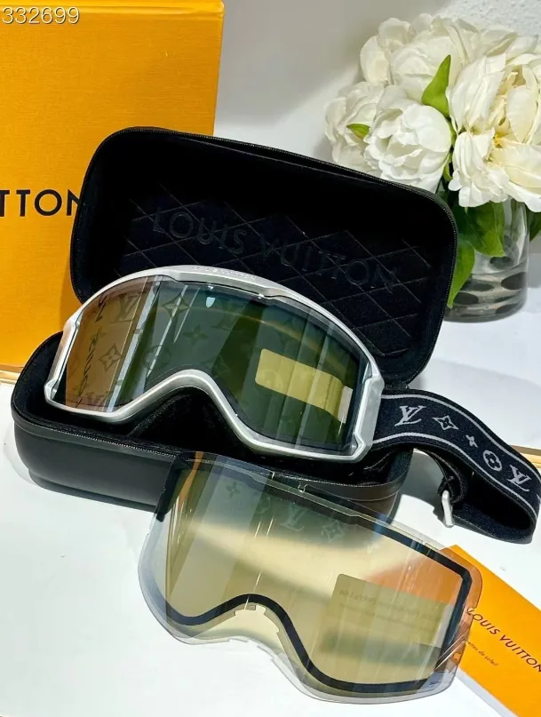 Snow Goggles
