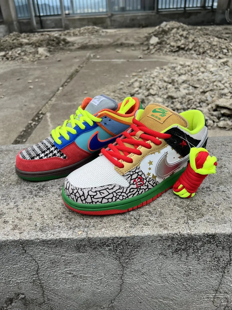 Nike SB Dunk Pigeon Sneakers — Photo 12