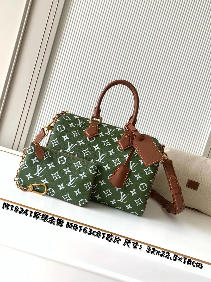 Louis Vuitton Speedy Bandouliere 30 Bag — Photo 10