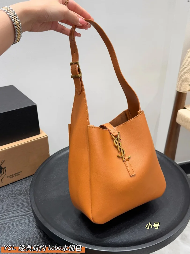 Saint Laurent Hobo Bucket Bag — photo 4