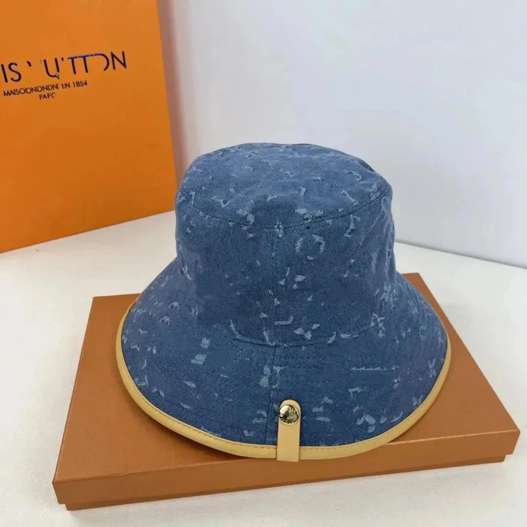 Bucket Hat — Photo 14