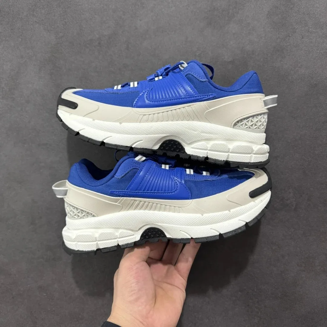 Nike Vomero 5 Sneakers — Photo 4