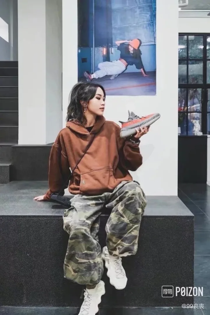 Yeezy Double-Layer Heavy Hoodie — Photo 5