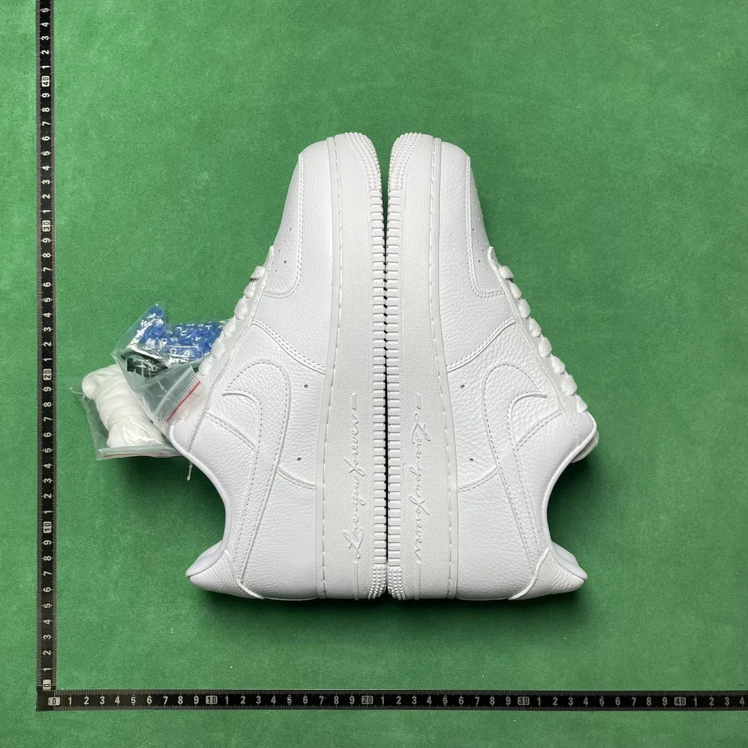 Nike Air Force 1 Pink Camo Low-Top Sneakers — QC