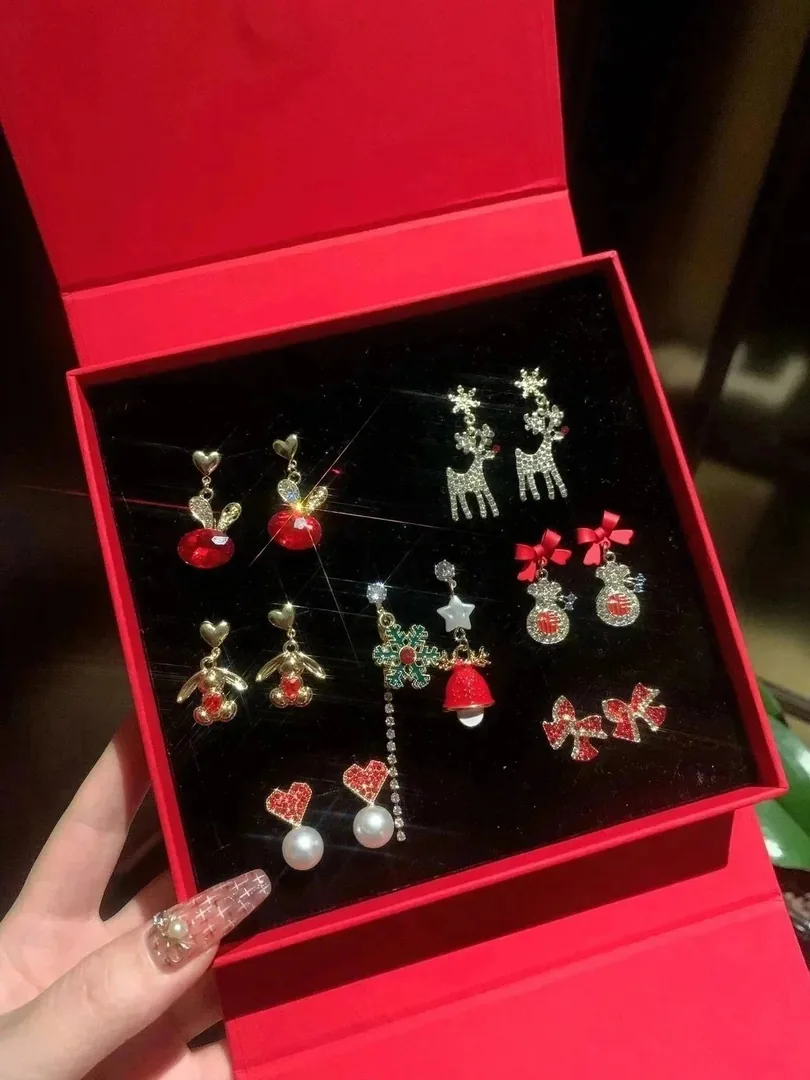 Statement Earrings — photo 10