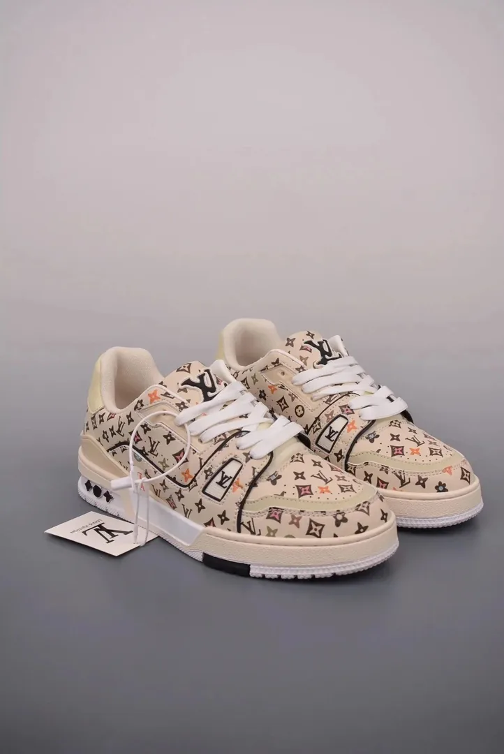 Louis Vuitton LV Trainer Maxi White Low-Tops — Photo 3