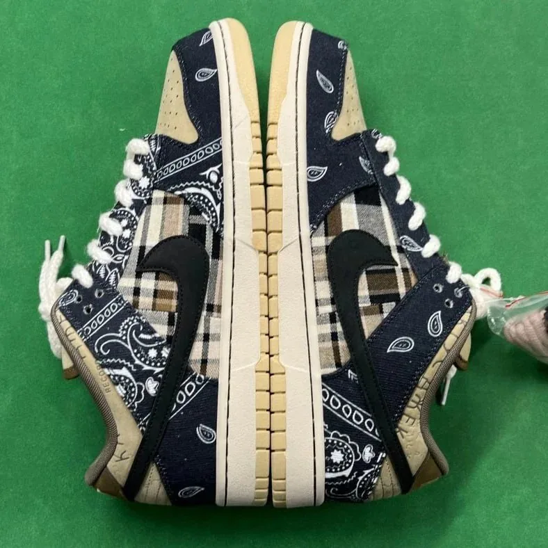 Nike SB Dunk Low Travis Scott Running Shoes