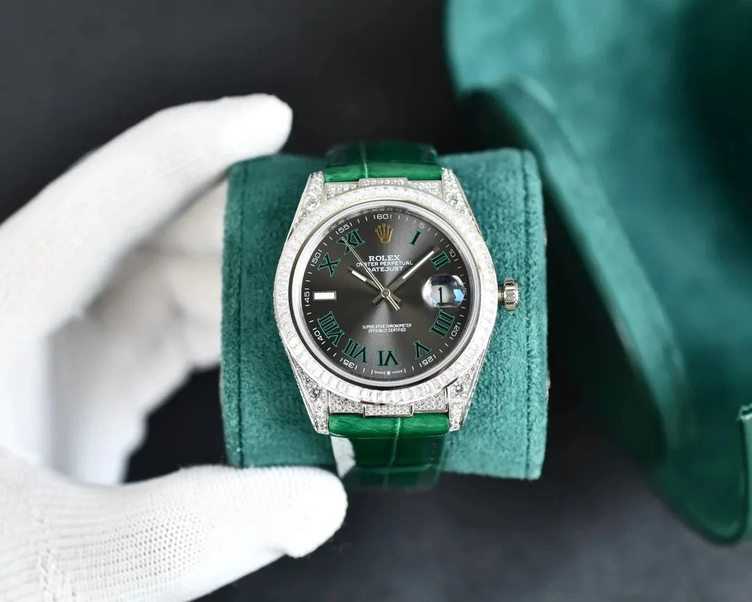 Rolex Datejust Rose Gold Diamond Bezel Watch — Photo 8