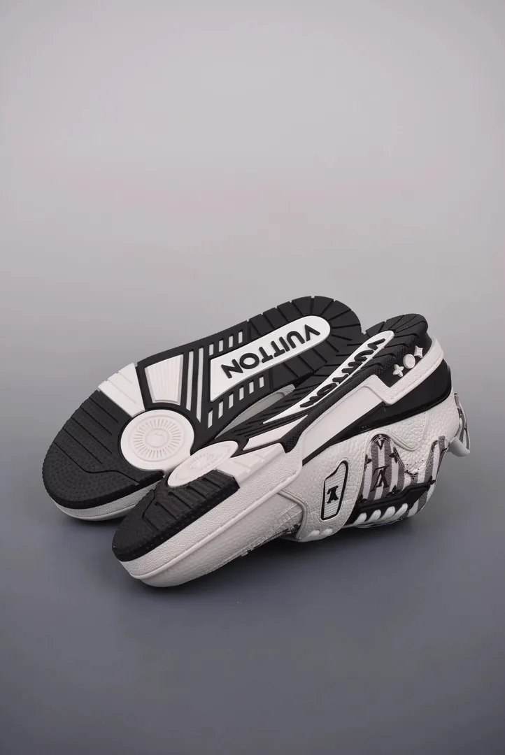 Louis Vuitton LV Trainer Limited Collaboration Sneakers — QC