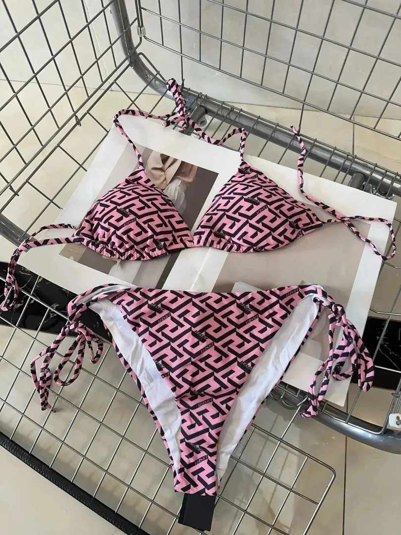 Swimsuit — Photo 3