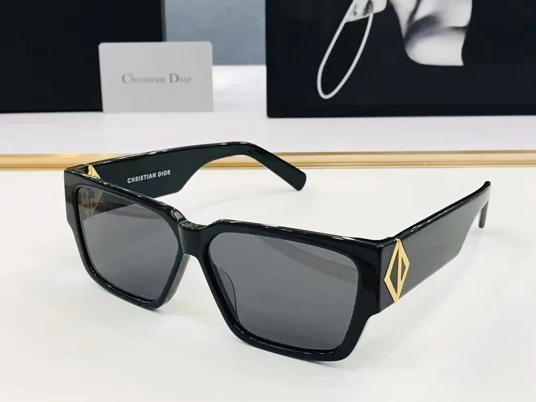 Classic Logo Accessory — Zdjęcie 5