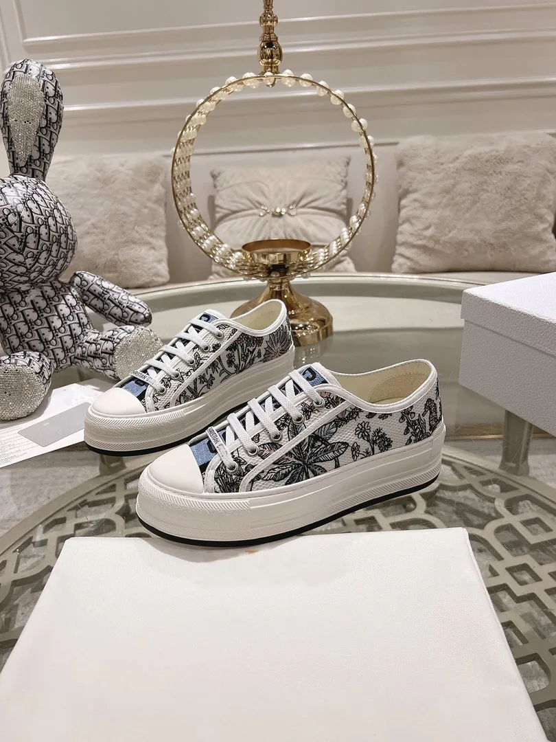 Dior Walk'n'Dior Walk'n' Oblique Velcro Sneakers — Photo 15