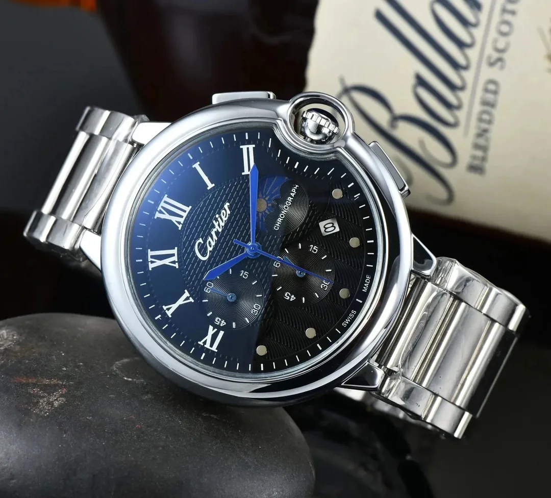 Street Style Watch — QC