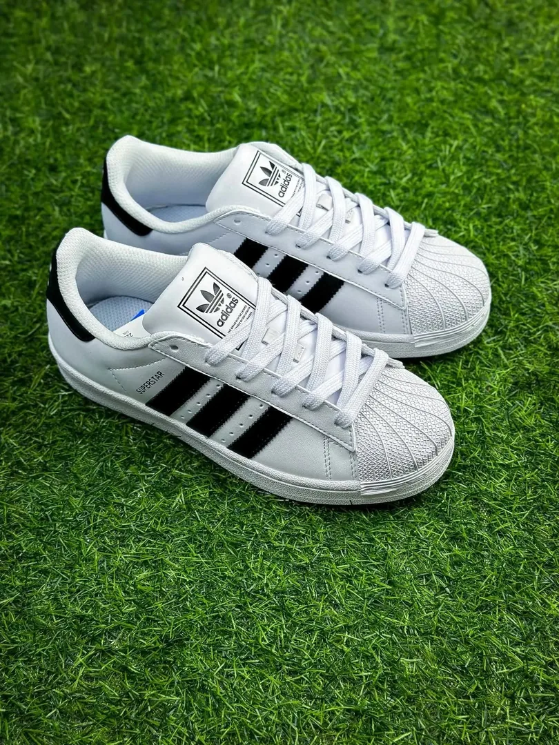 Adidas Superstar Sneakers — Photo 15