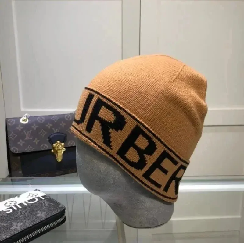 Minimalist Knit Beanie — Photo 5