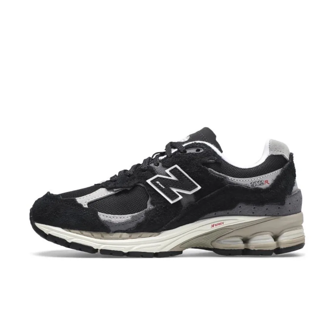 New Balance 2002 Runners — Photo 2
