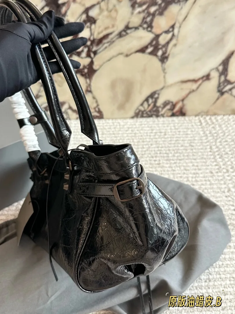 Balenciaga Waxed Leather Hobo Bag — photo 5