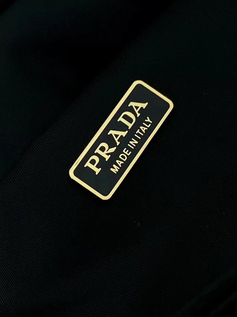Prada Leather Handbag — photo 9