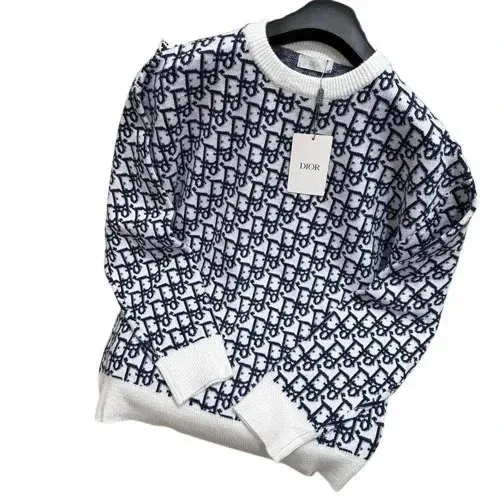 Letter Loose Sweater — Photo 14