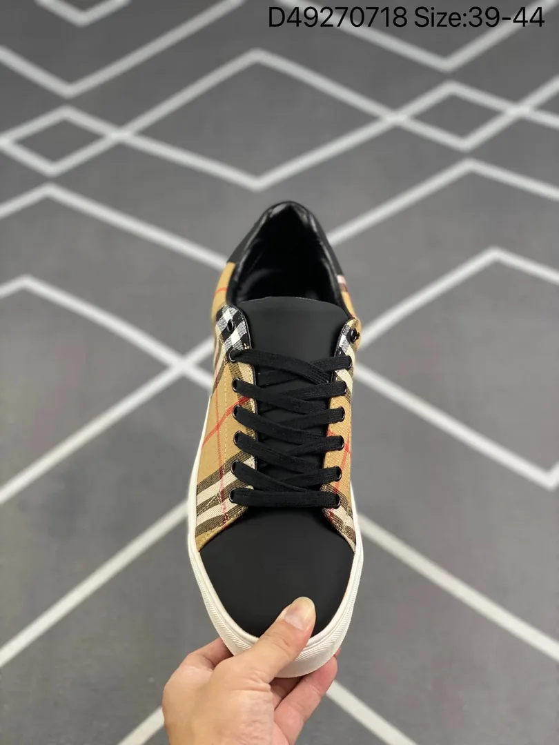 Burberry Vintage Check Sneaker White Black Rainbow Plaid Sneakers — Photo 2