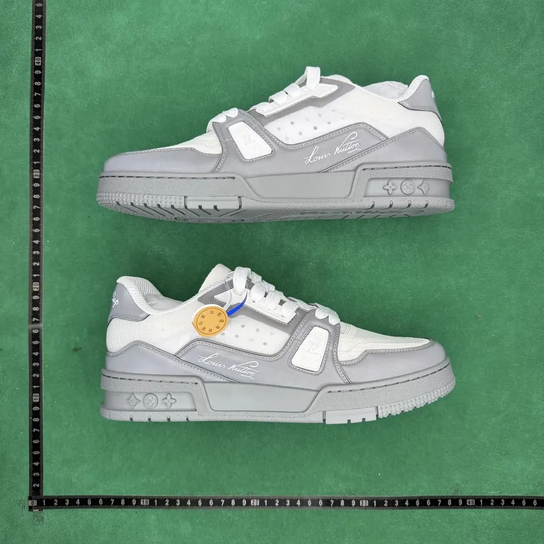 Louis Vuitton LV Trainer White Low-Tops — Photo 13