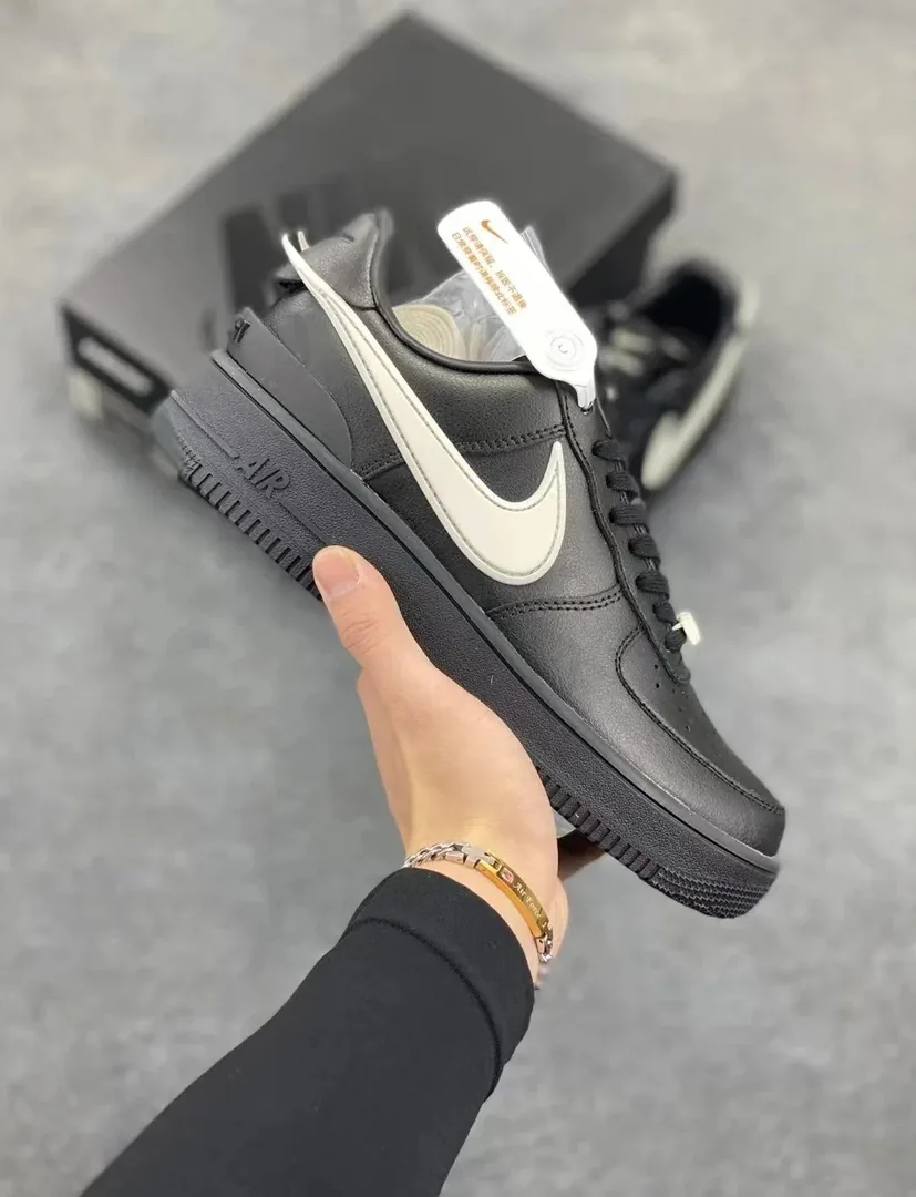 Nike Air Force 1 Low-Top Summer Sneakers — Photo 8