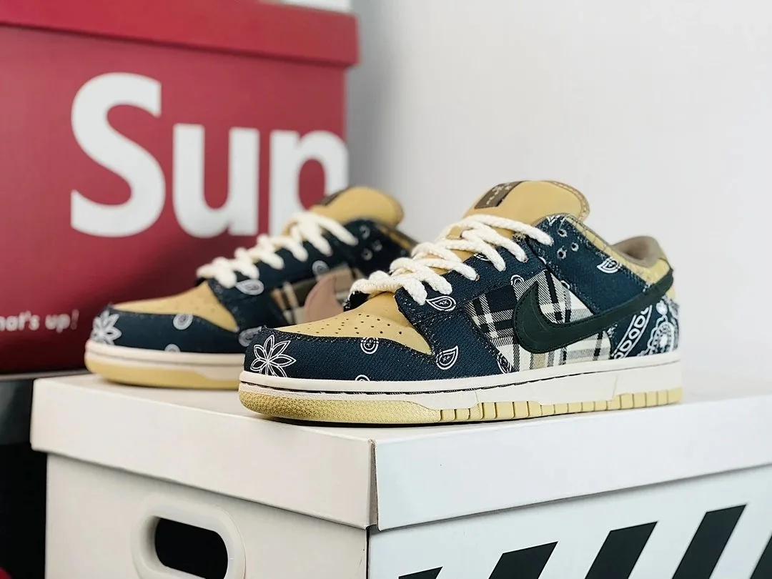 Nike SB Dunk Low Jack Boys Paisley Collab Sneakers