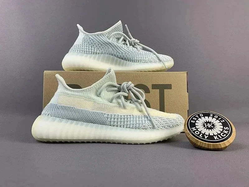 Adidas Yeezy 350 V2 Beige Lace-Up Sneakers — Photo 3