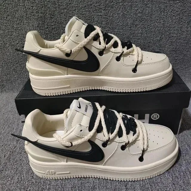 Nike Air Force 1 Trainers — Photo 10