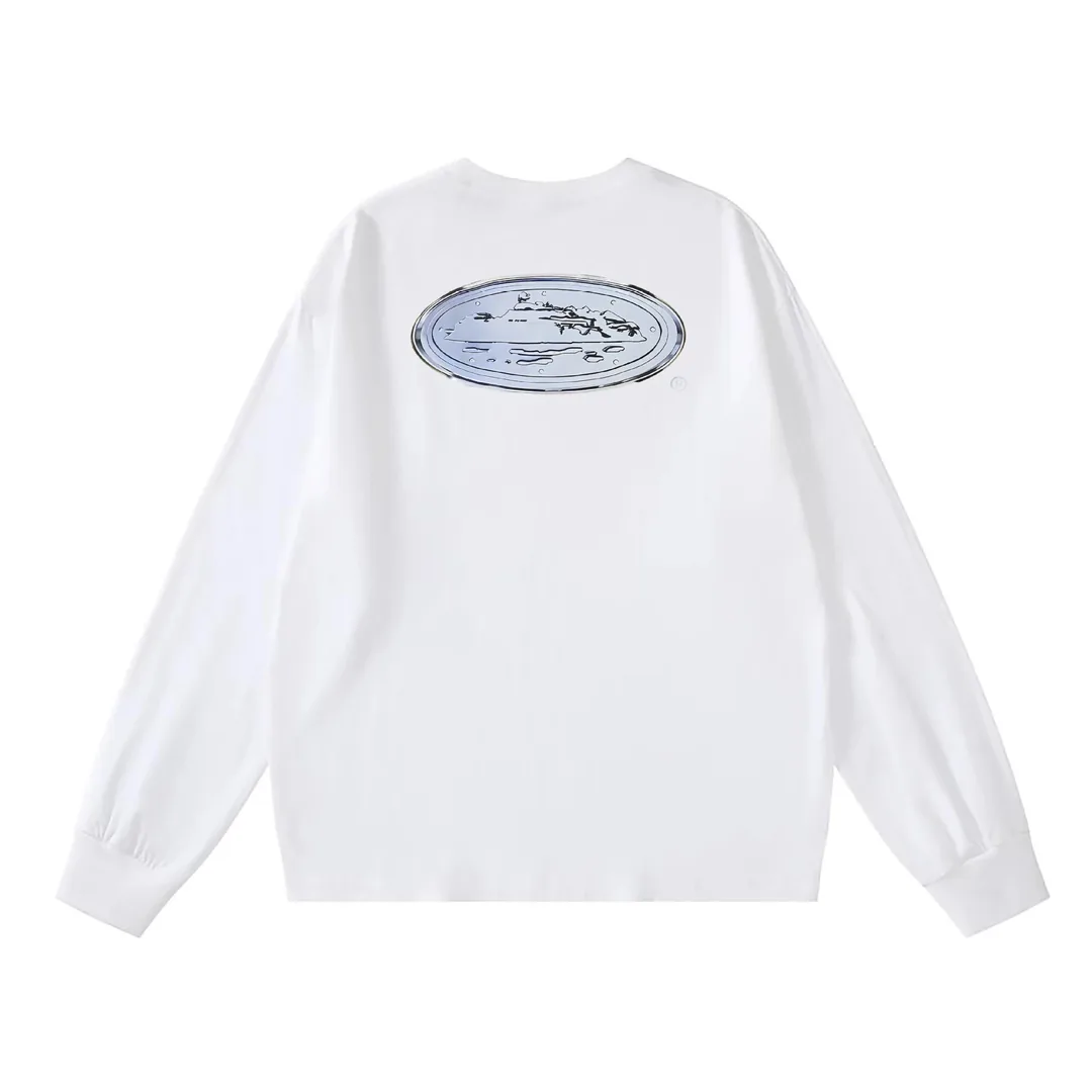 Crewneck Retro Long-Sleeve Tee — Photo 14