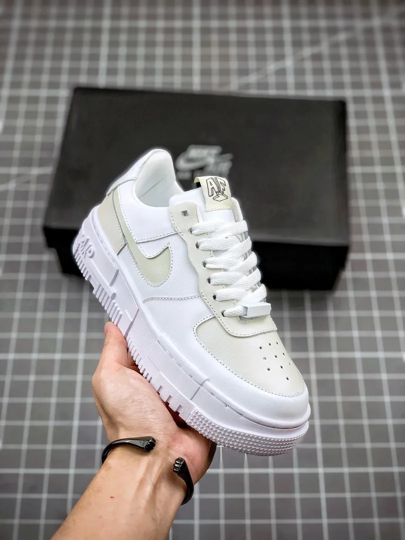 Nike Air Force 1 Pixel — Photo 10