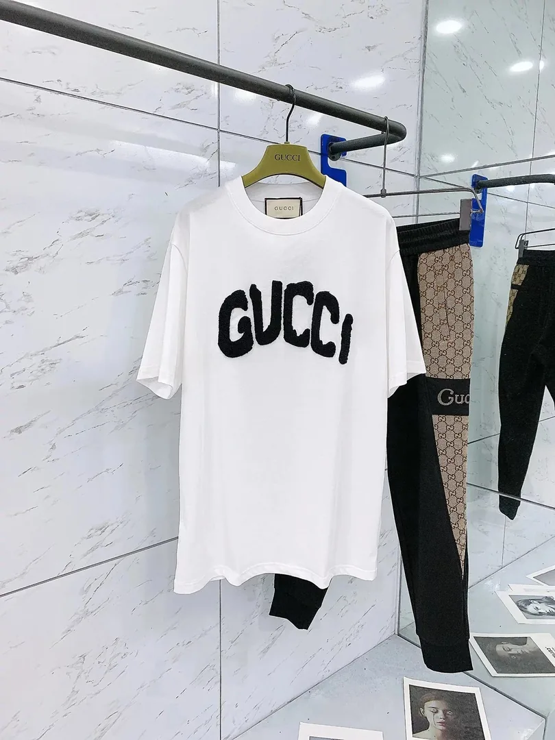 Short-Sleeve Tee — Photo 9