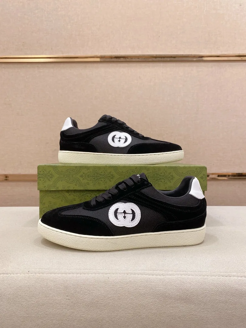 Gucci Round-Toe Low-Top Sneakers — photo 9