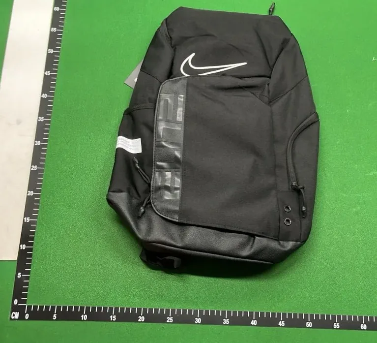 Large Capacity Backpack — Photo 13