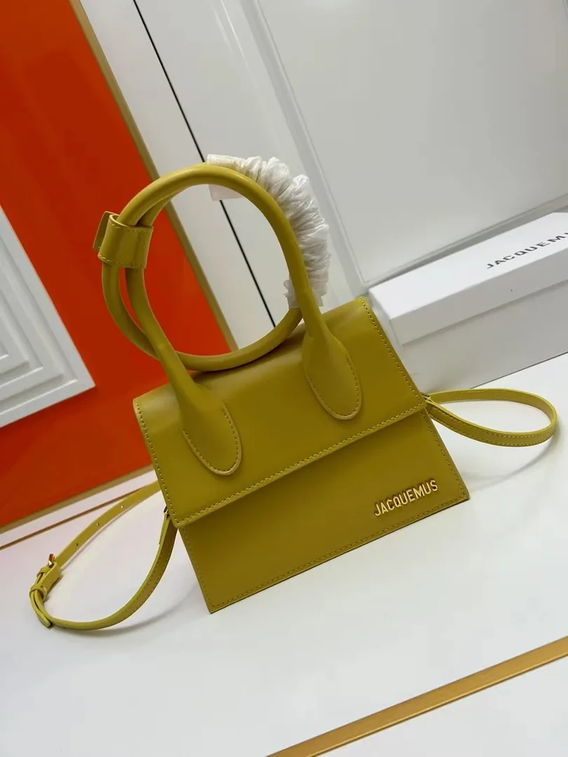 Jacquemus Leather Bag — QC