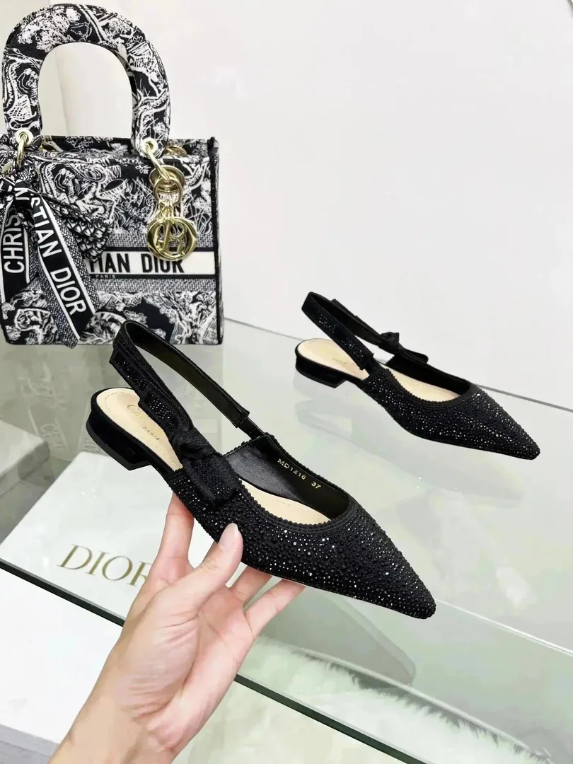High Heels — Photo 14