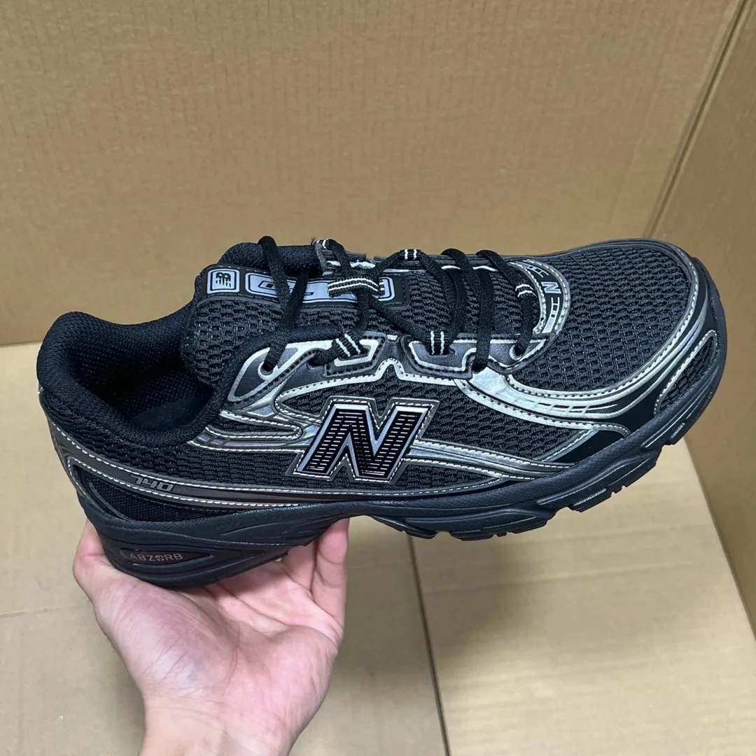 New Balance 740 Grey Low-Top Sneakers