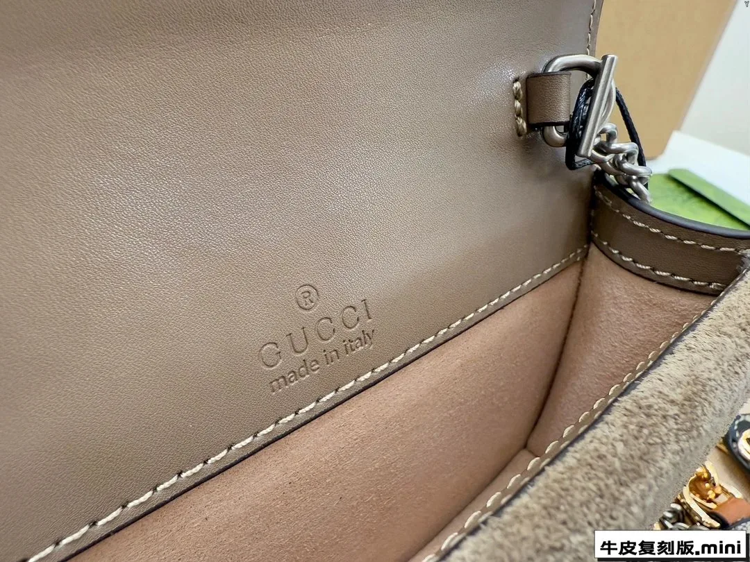 Gucci Dionysus Leather Shoulder Bag — photo 9